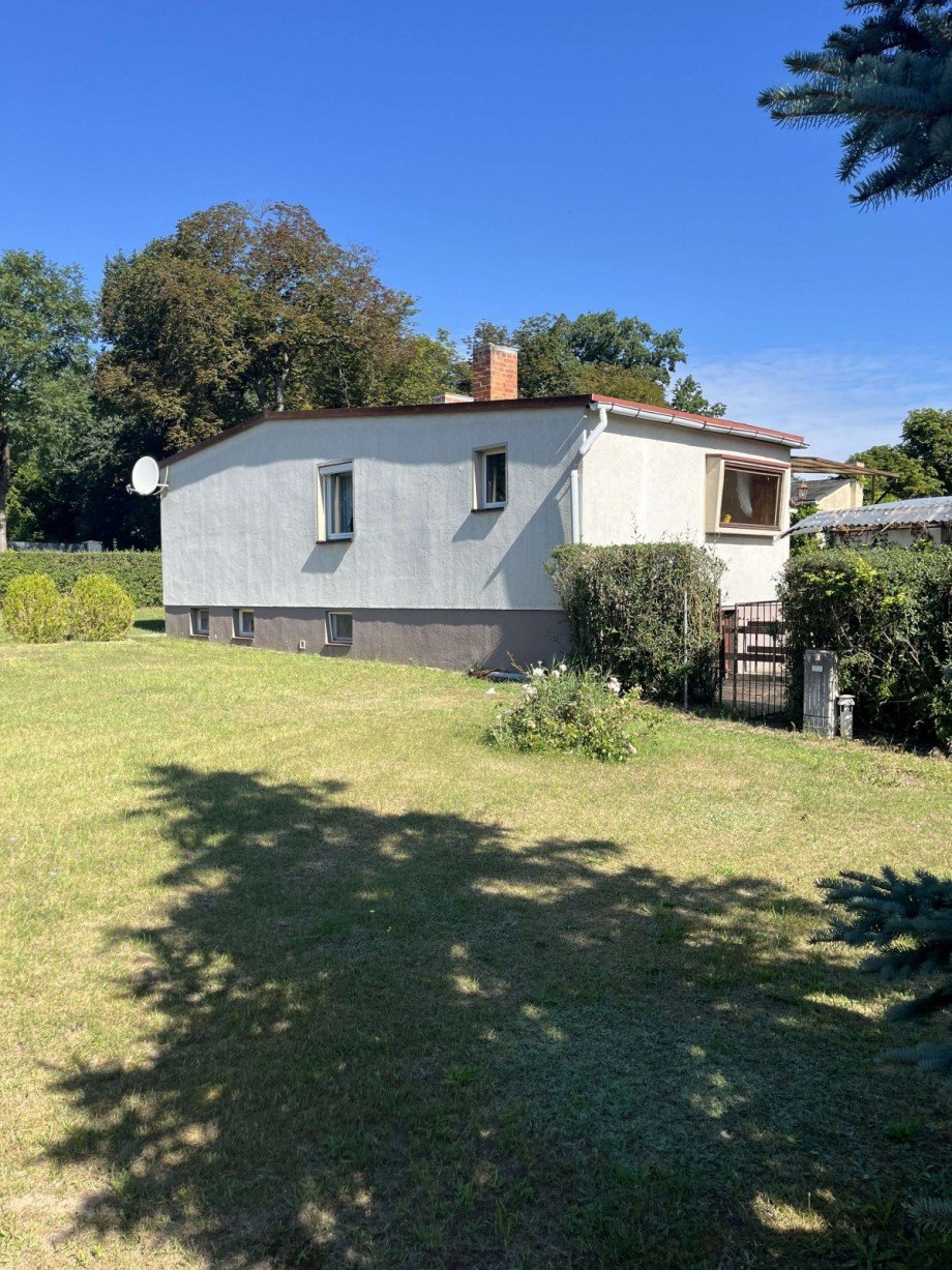 Seitenansicht Einfamilienhaus Beetzsee