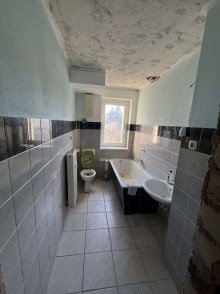 Badezimmer Handwerker/Kapitalanleger aufgepasst: MFH zum weiteren Ausbau